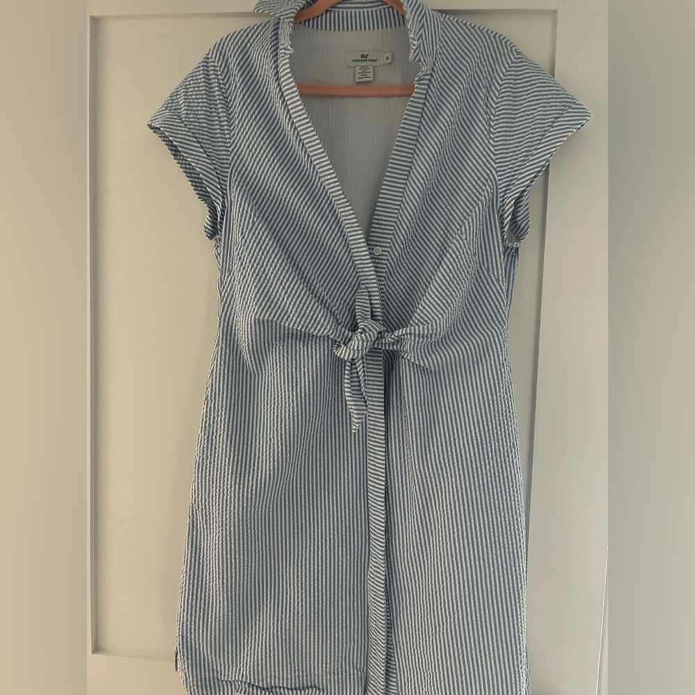 Vineyard Vines size 12 blue seersucker dress